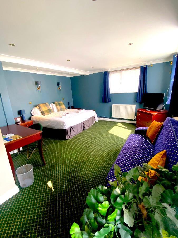 Bells Hotel โคลฟอร์ด ภายนอก รูปภาพ