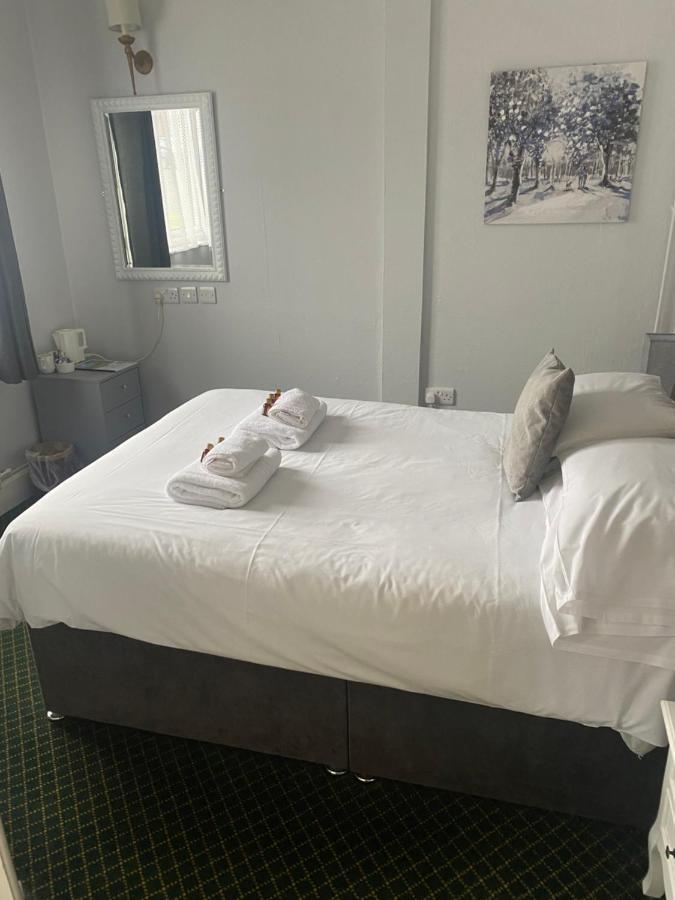 Bells Hotel โคลฟอร์ด ภายนอก รูปภาพ
