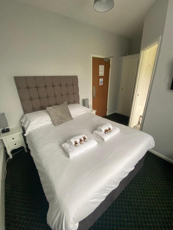 Bells Hotel โคลฟอร์ด ภายนอก รูปภาพ