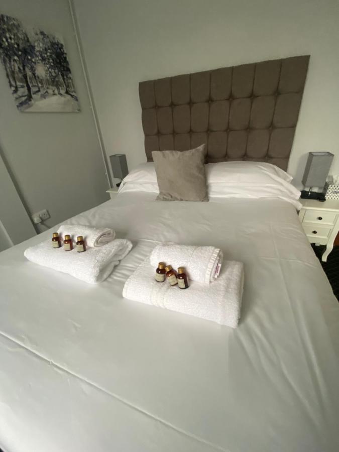 Bells Hotel โคลฟอร์ด ภายนอก รูปภาพ