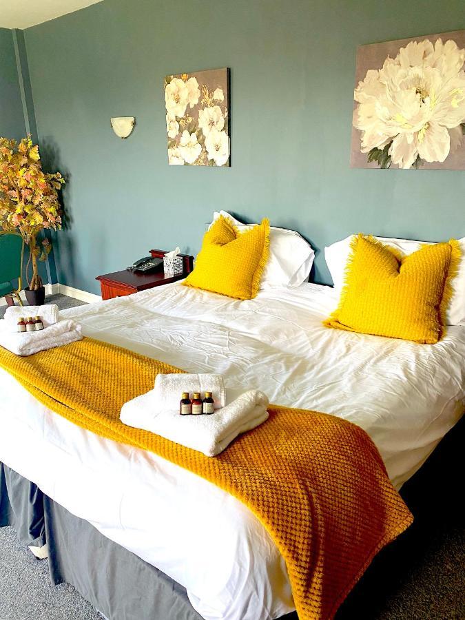 Bells Hotel โคลฟอร์ด ภายนอก รูปภาพ